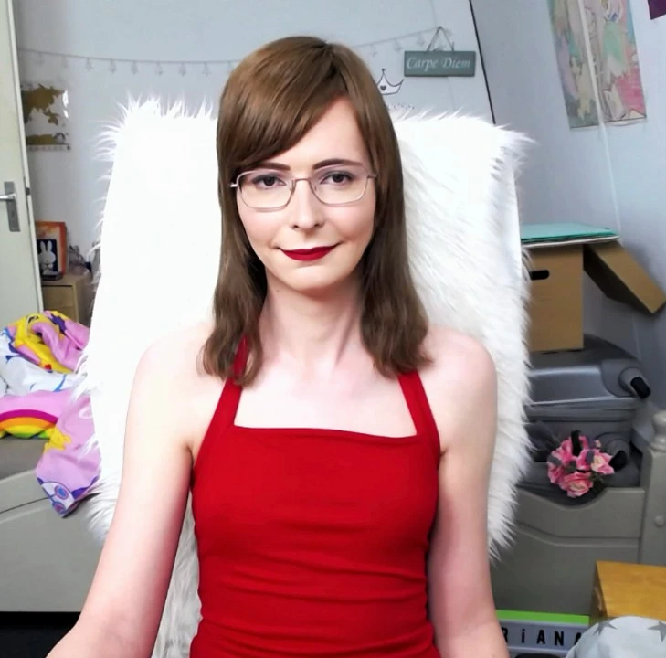 Lara Luv: pornstar, escort and camgirl from Belgium